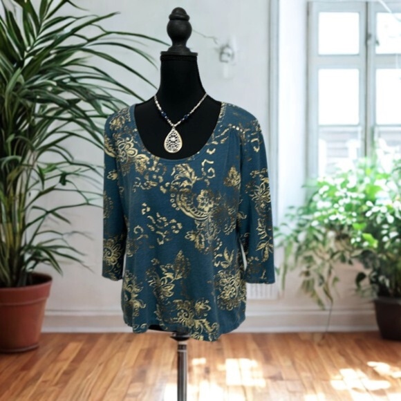 Liz Claiborne Floral Print Top in Blue and Cream - Picture 1 of 8